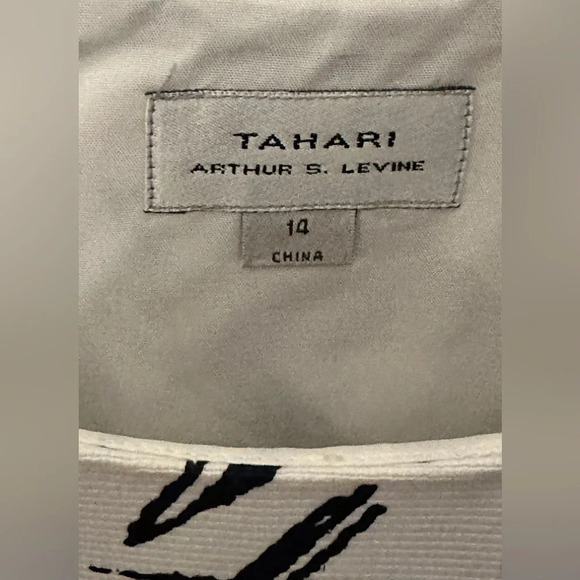 NWT Tahari Women’s Black Three Piece Suit Size 14 - Picture 12 of 14